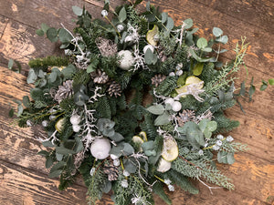 Fabulous frosty wreath